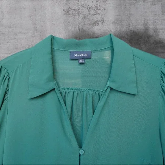 Modcloth Jade Green Sheer Chiffon Buttoned Blouse sz M - Picture 3 of 5
